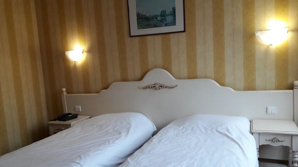 Hotel Au Lion D'Or Nogent-le-Rotrou Bagian luar foto