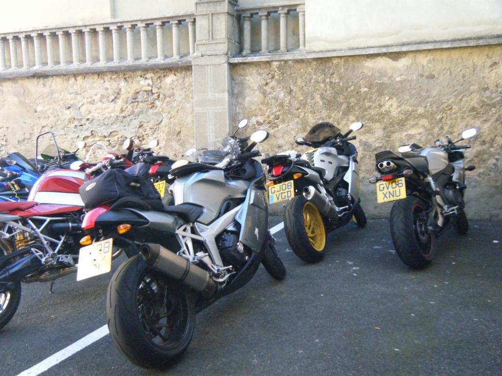 Hotel Au Lion D'Or Nogent-le-Rotrou Bagian luar foto