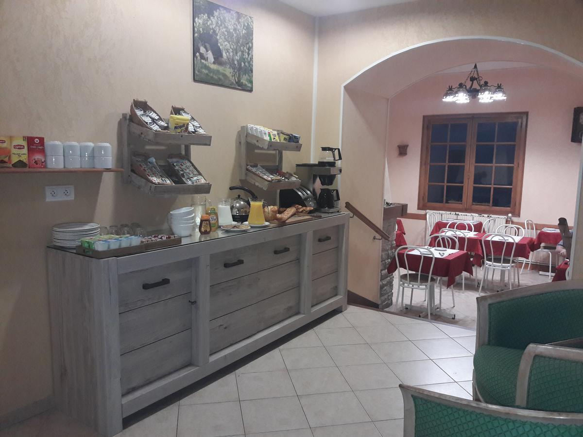 Hotel Au Lion D'Or Nogent-le-Rotrou Bagian luar foto