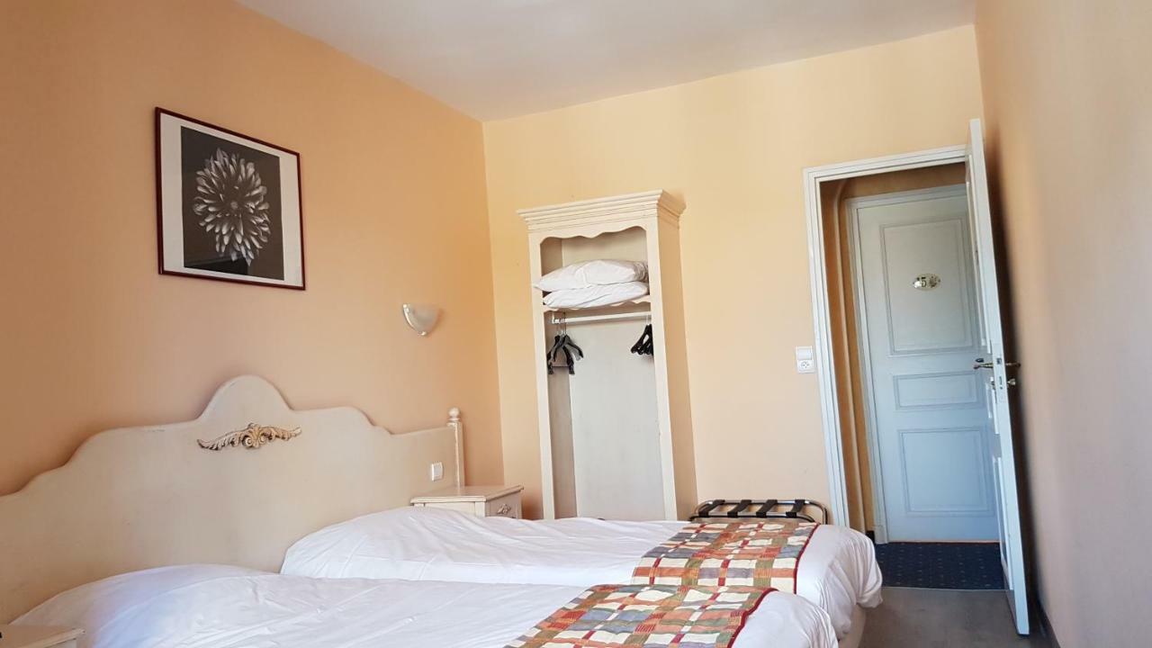 Hotel Au Lion D'Or Nogent-le-Rotrou Bagian luar foto